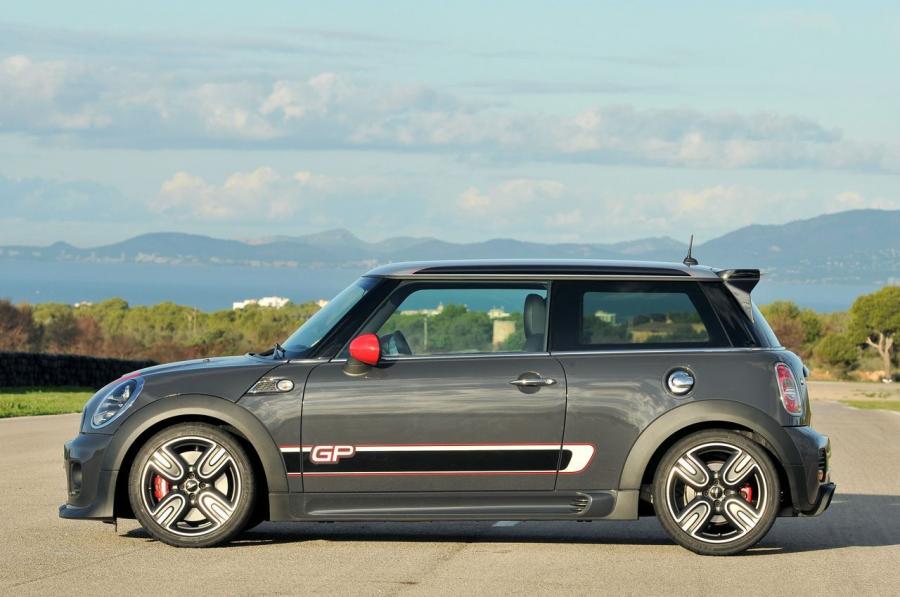  Mini Cooper GP JCW 2014 года  (фото 32 из 92)